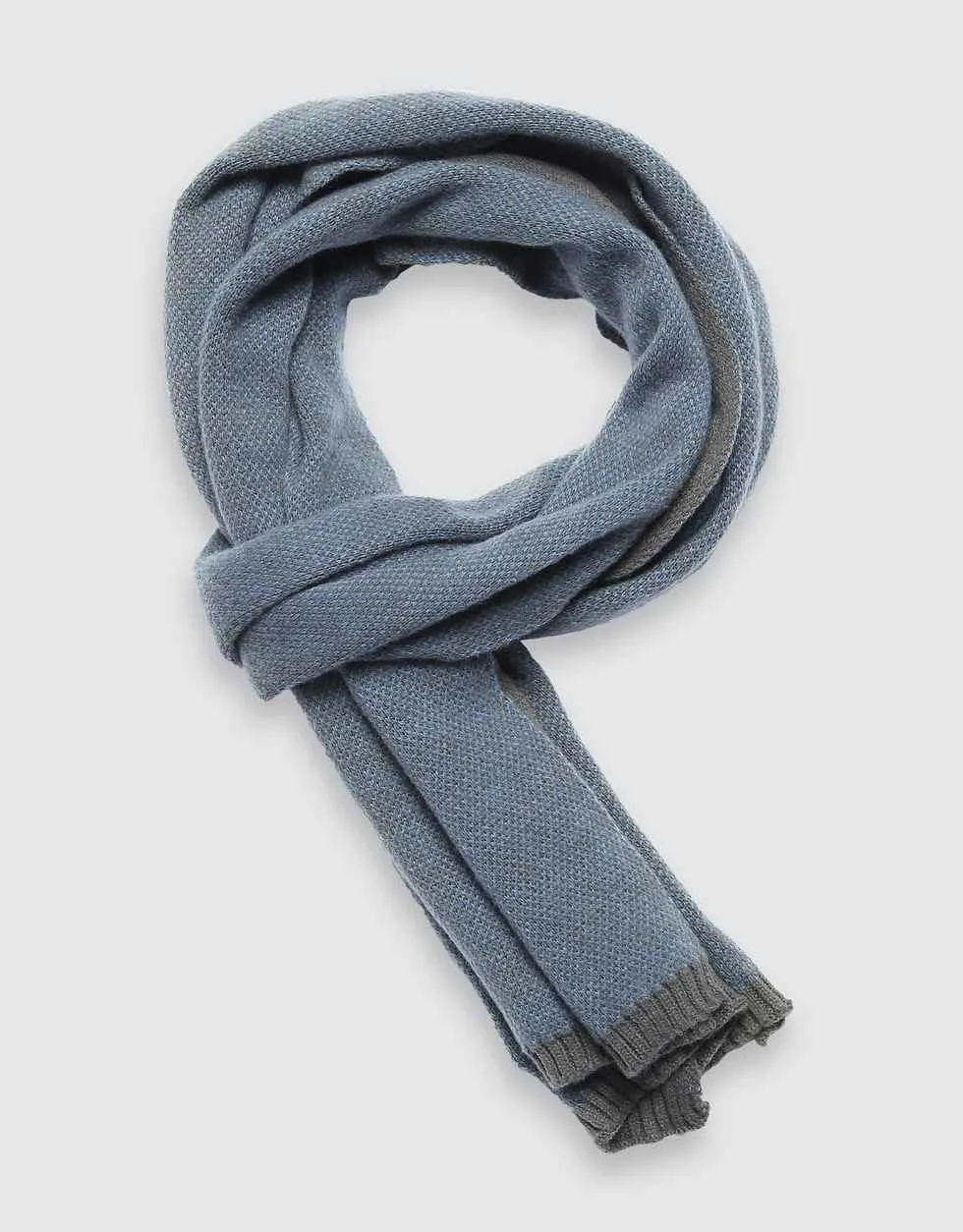Aristocractic Fashionable Winter Scarf