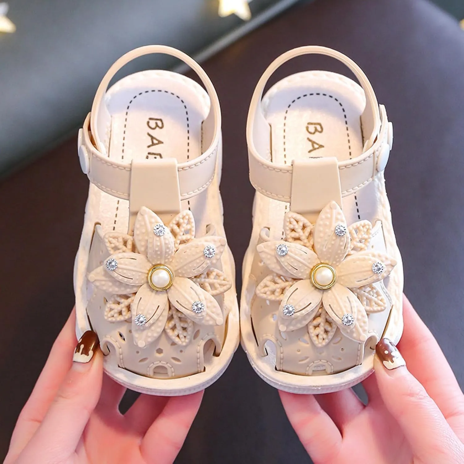 Children Shoes Comfortable Flat Sandals Fashionable Toe Covering Children Toddler Shoes Beach Toddler Athletic Sandal