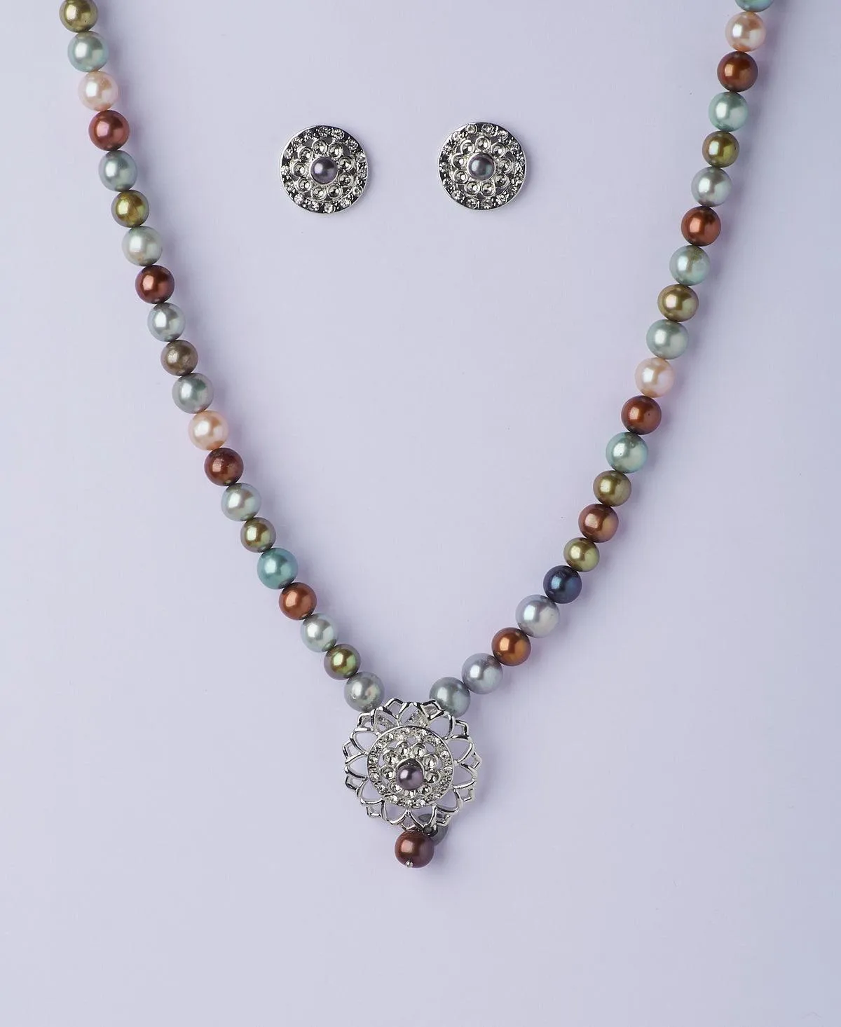 Fashionable Real Pearl Necklace Set