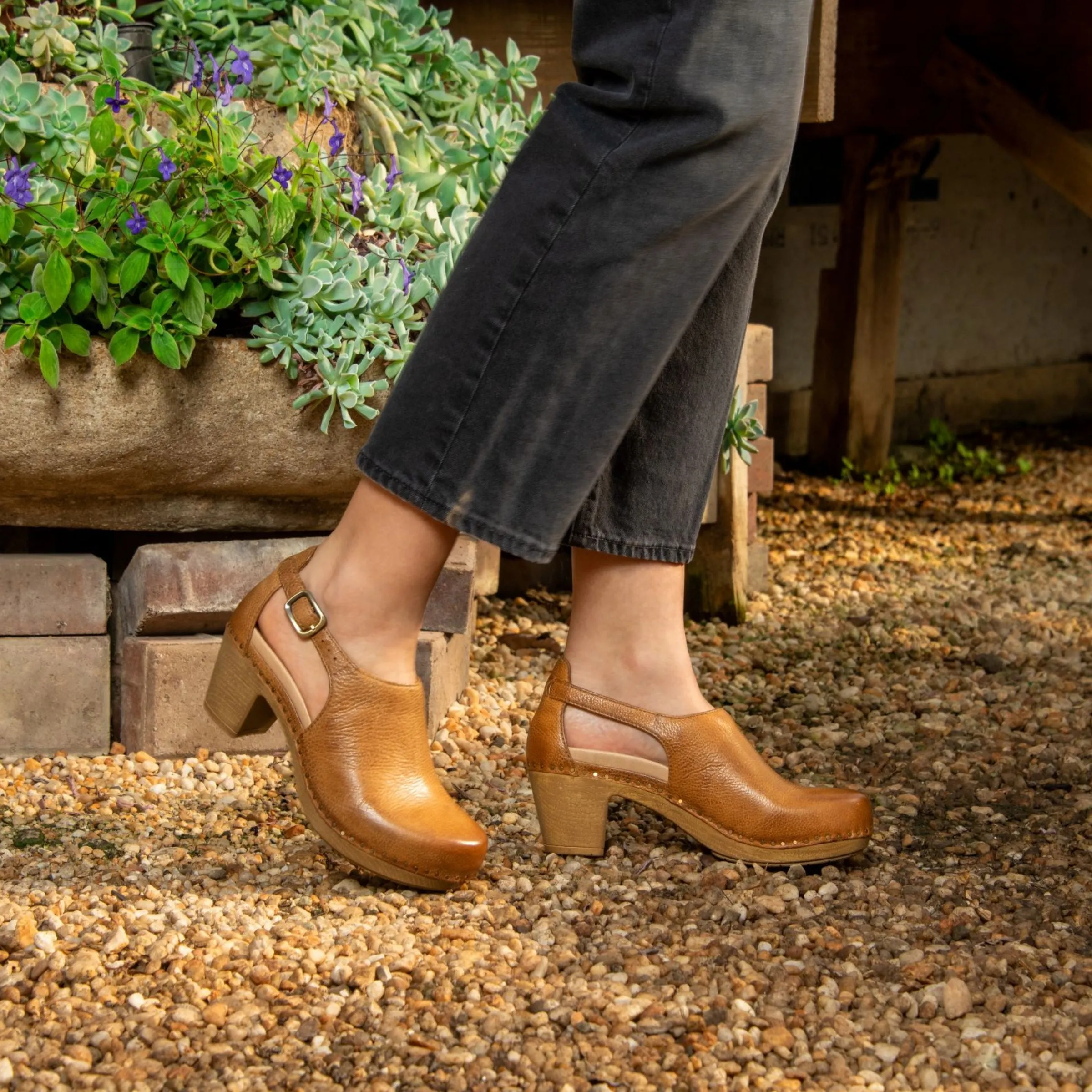 Sassy Tan Milled Burnished