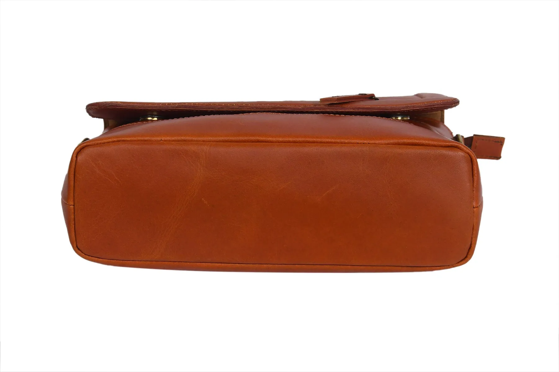 Timeless Elegance: Discover Our Brown Leather Crossbody Collection. Art: BG-1394