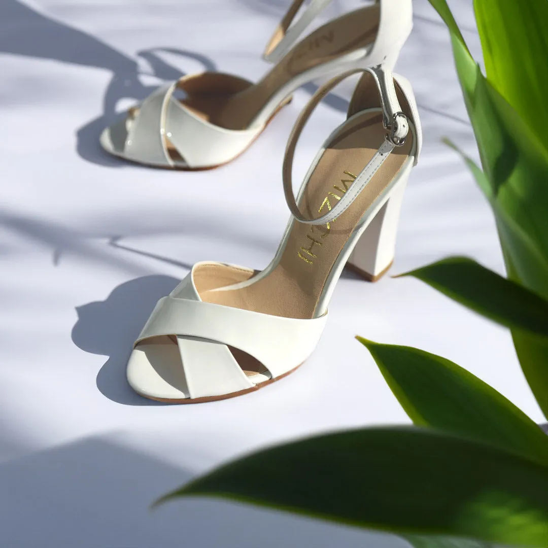 *UK size 1 - ALOVE PATENT - beige, 9cm heels